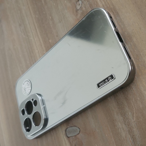 📱 iPhone 14 Pro Max Metal Luxury Case – Silver Polished Finish, NEW - Picture 9 of 10